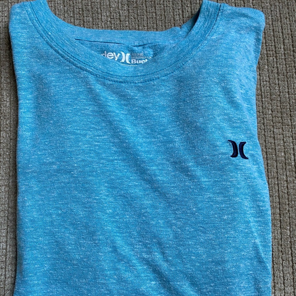 Hurley t shirt